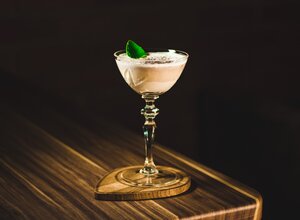 Cocktails in Edinburgh (© Photo by Timur Romanov on Unsplash)