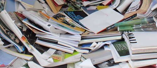 cluttered-pile-of-books