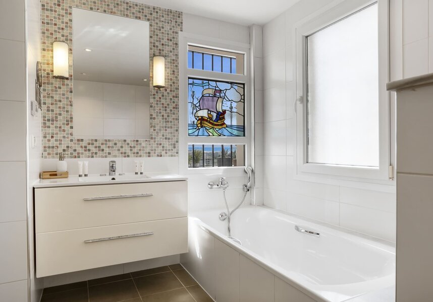 Ensuite bathroom