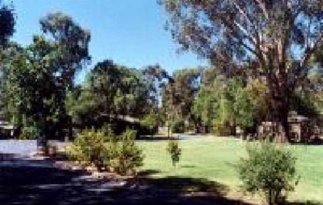 Trek 31 Tourist Park North Albury Canberra The Snowy Sthn