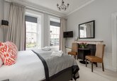 Bright, Family-friendly Bedroom in Edinburgh