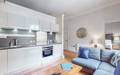 17-web-or-mls-242 West George Street Lomond_17