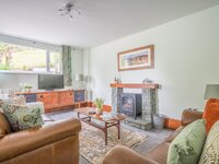 Lounge/dining nook