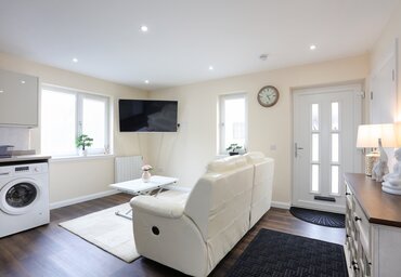 Canal View Cottage - living room/kitchen - Open plan living room/kitchen at Canal View Cottage, a self-catering holiday let in Winchburgh
