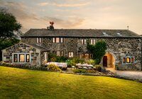 House facade dusk shot 2025