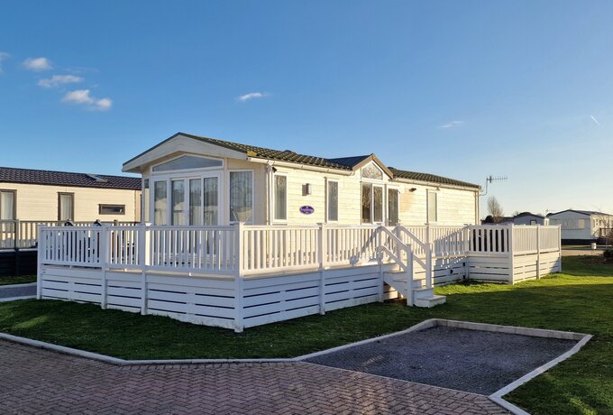 Outside View of The Knightsbridge - Outside view of The Knightsbridge with large terrace, patio and private parking