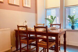 St Mary's Street 3 - Dining table seating 4 guests in Edinburgh holiday home.