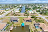 A Florida House Villa