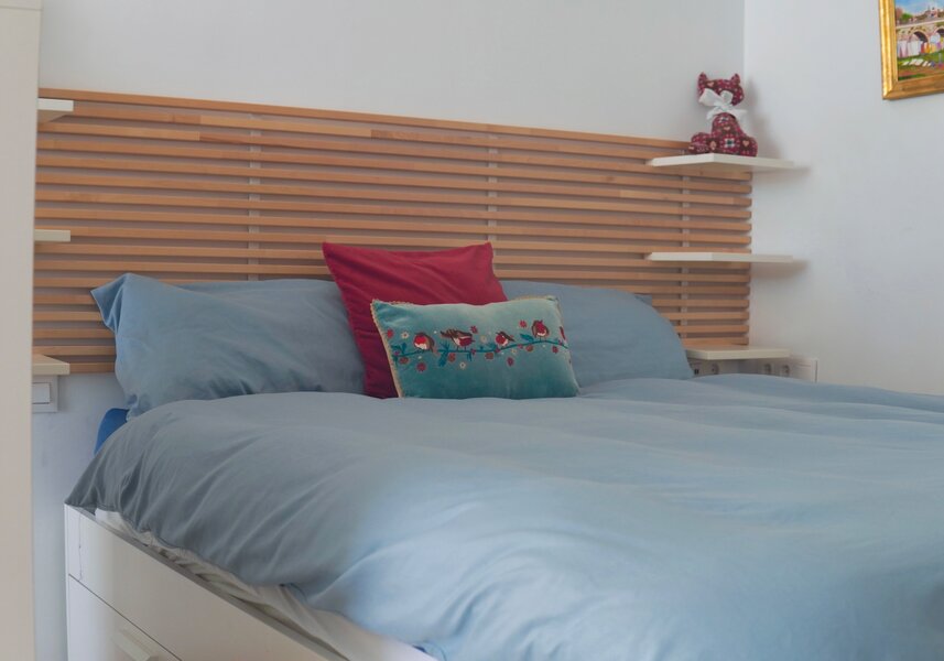 Studio King size bed