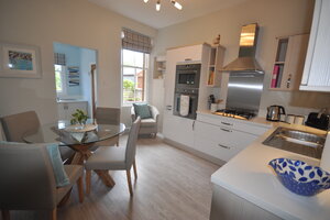 Links Corner, stunning 2 bedroom holiday apartment in Gullane - Kitchen diner (© Coast Properties)