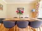 Bright Dining Area in a Self-catered Let - Gather around this bright and stylish dining table, perfect for sharing meals and good conversation