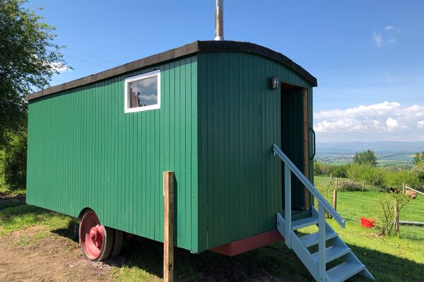 IMG_6359 - The Woodman's Bothy.
Sleeps 2 in double bed.
Has wood burning stove and stunning views.
1 night minimum stay possible