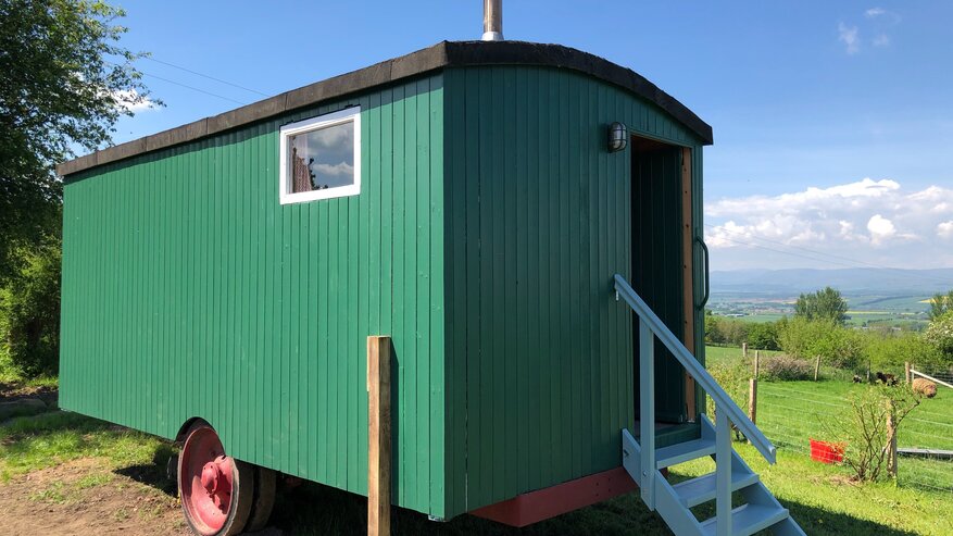 IMG_6359 - The Woodman's Bothy.
Sleeps 2 in double bed.
Has wood burning stove and stunning views.
1 night minimum stay possible