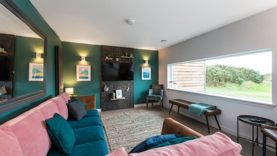 laidlaw lounge1 - Living room / lounge area perfect for chilling or cosying up with a film in the evening