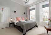 Spacious Bedroom in a Holiday Let
