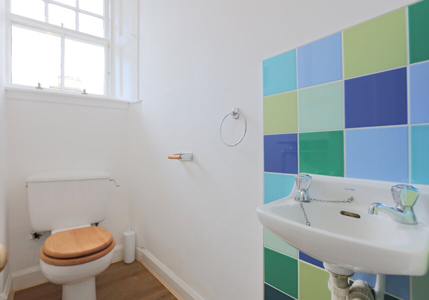 Westend Place - family bathroom