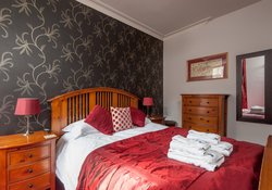 LadyStairsClose_2-21