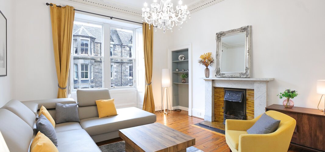 The Forrest Road Residence - living room - The Forrest Road Residence, a 2 bedroom Edinburgh holiday let