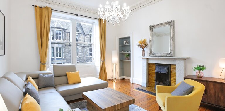 The Forrest Road Residence - living room - The Forrest Road Residence, a 2 bedroom Edinburgh holiday let