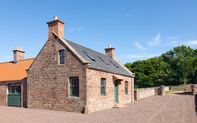 Stays Near Wildlife Hotspots - Find your calm in the great outdoors, where nature and wildlife create a perfect sanctuary