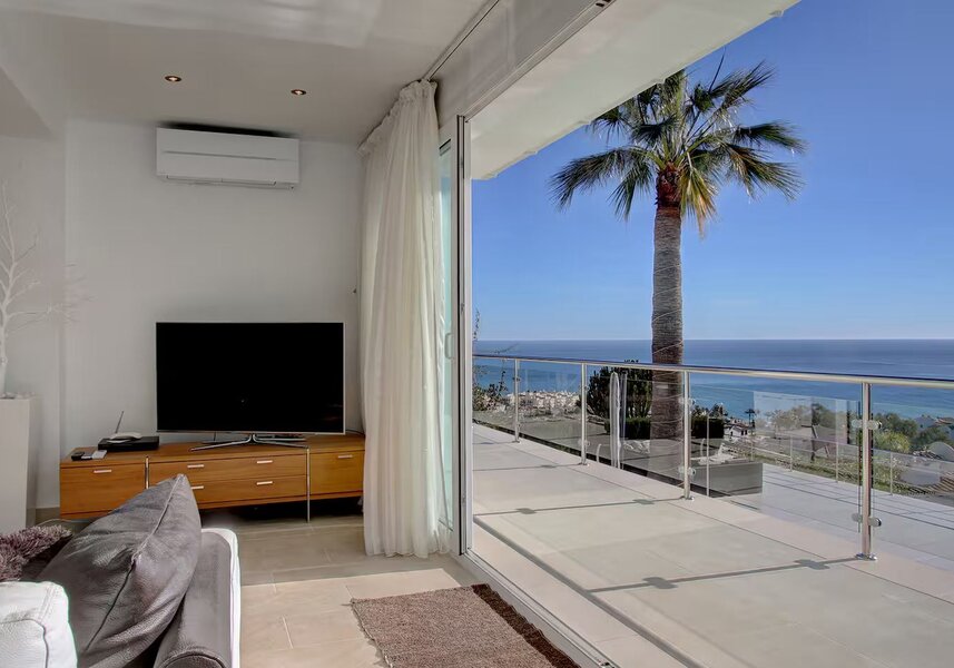 Modern Living with Sea Views