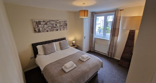 20240530_144221 - Cosy double bed in double bedroom of Edinburgh rental property
