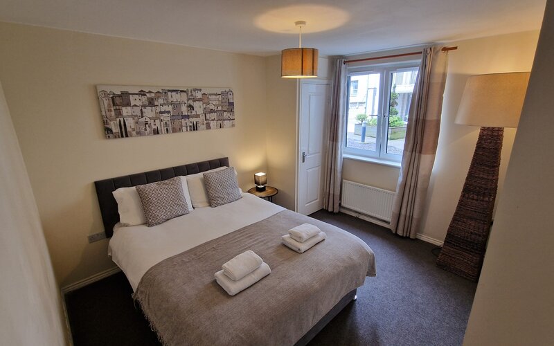 20240530_144221 - Cosy double bed in double bedroom of Edinburgh rental property