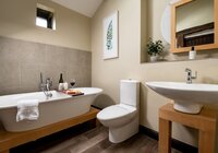 Just bee bedroom ensuite 2025