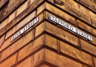 Comfortable travel base in Edinburgh